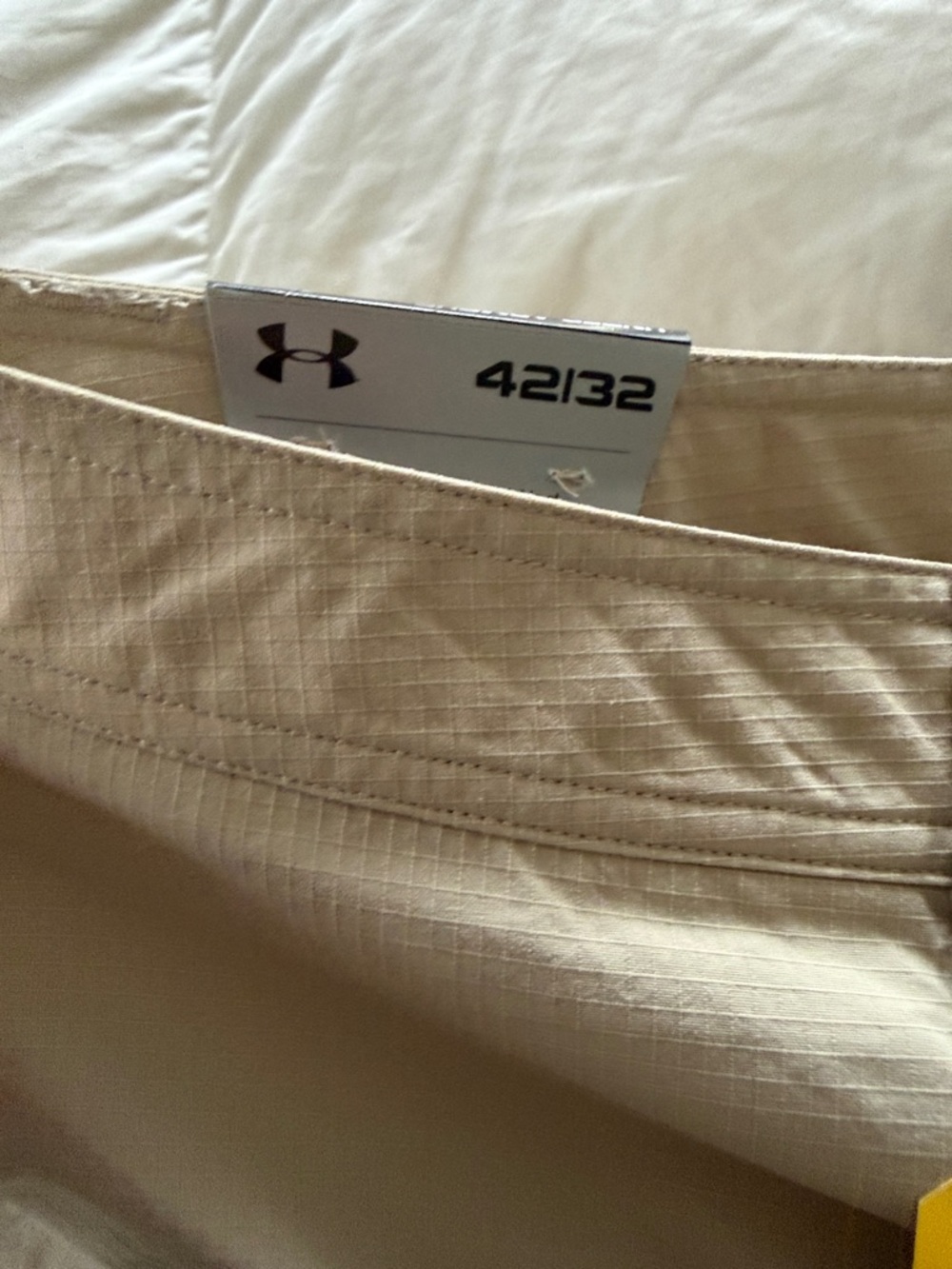Under Armour Men's Convertible Cargo Pants in Khaki - Picture 4 of 6